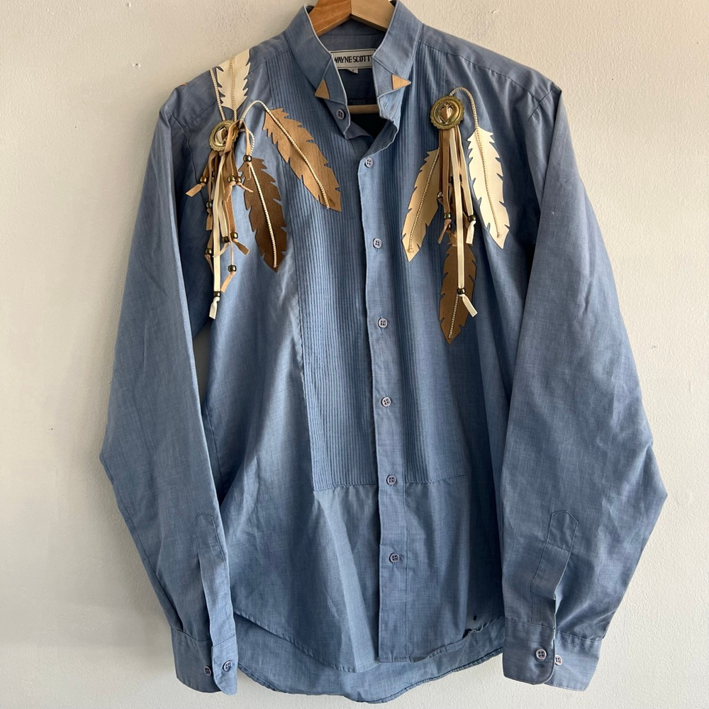 Men's WAYNE SCOTT Blue Casual Button Down Shirt with Feather Accents M